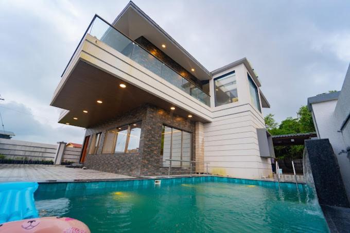 Cabana Luxury Palace Villa Lonavala Bagian luar foto